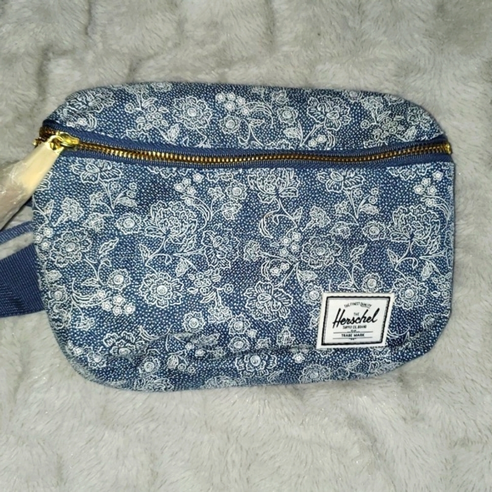 NWT Herschel Supply Co. The Fifteen Hip Sack - Picture 12 of 12